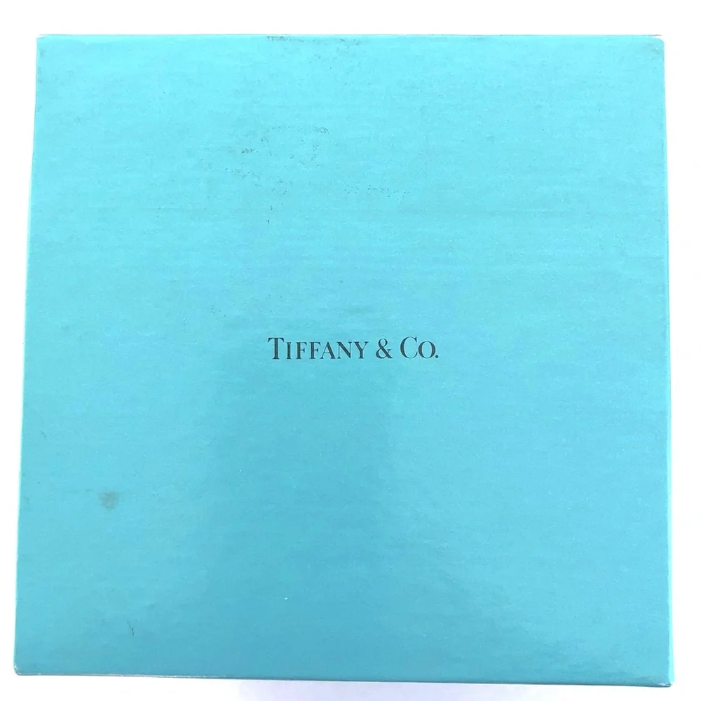 Tiffany & Co. blue gift box